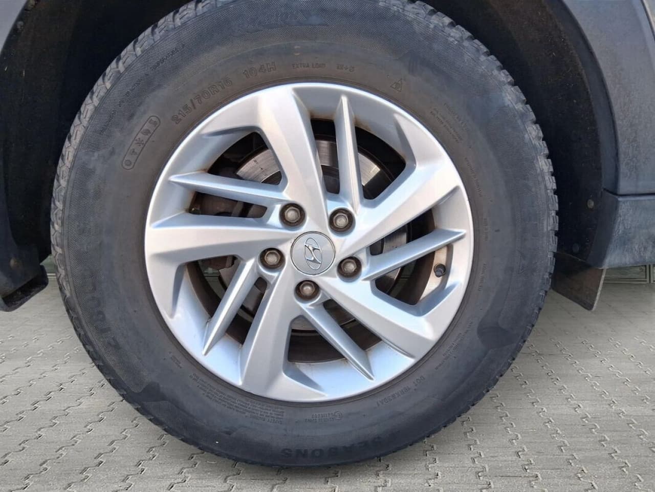 Hyundai Tucson - zdjęcie 10